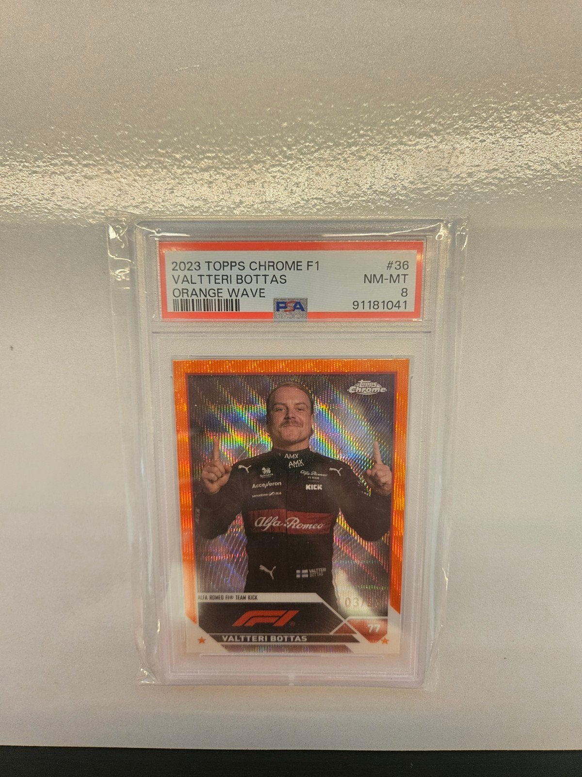 36 valtteri bottas orange wave /25 topps chrome f1 2023 psa8, Ophalen of Verzenden, Nieuw, Plaatje
