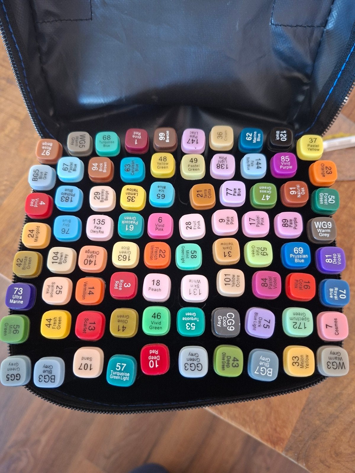 Arthehe 80 Stuks Alcohol Markers Set in Etui, Hobby en Vrije tijd, Ophalen, Zo goed als nieuw, Overige typen