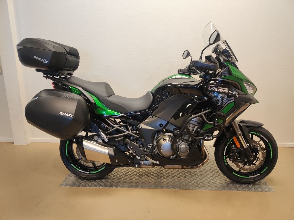 KAWASAKI VERSYS 1000 SE GRAND TOURER (bj 2021), Motoren, Motoren | Kawasaki, 4 cilinders, Bedrijf, Onbekend, KAWASAKI