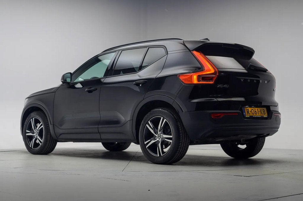Volvo XC40 2.0 T4 AWD [ LED Navigatie Stoelverwarming ], Auto's, Volvo, Automaat, Zwart, 14 km/l, Bedrijf
