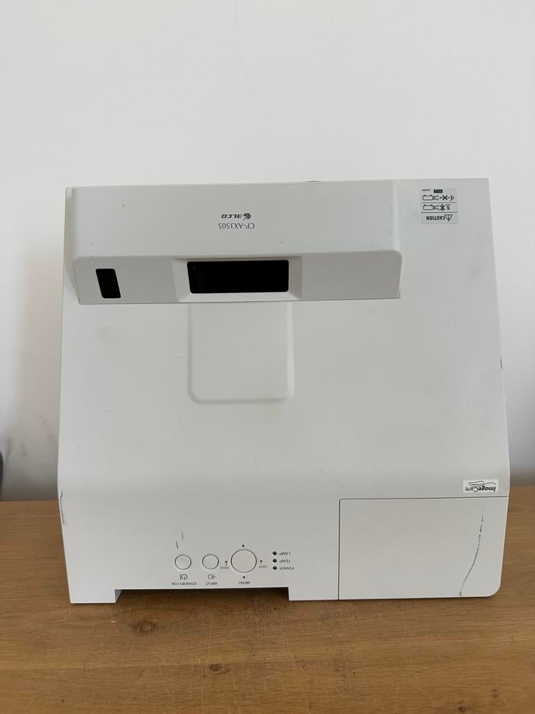 Hitachi CP-AX3505 Ultra Short Throw Beamer 3600 Lumen, Ophalen of Verzenden, Zo goed als nieuw, LCD, Hitachi
