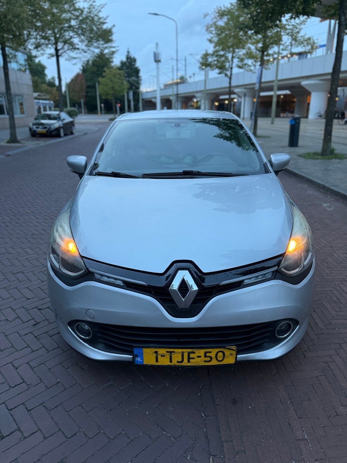 Te koop aangeboden Renault Clio 1.5 DCI 5Deurs 2014 GrijsNAP, Auto's, Voorwielaandrijving, Stof, Zwart, 4 cilinders