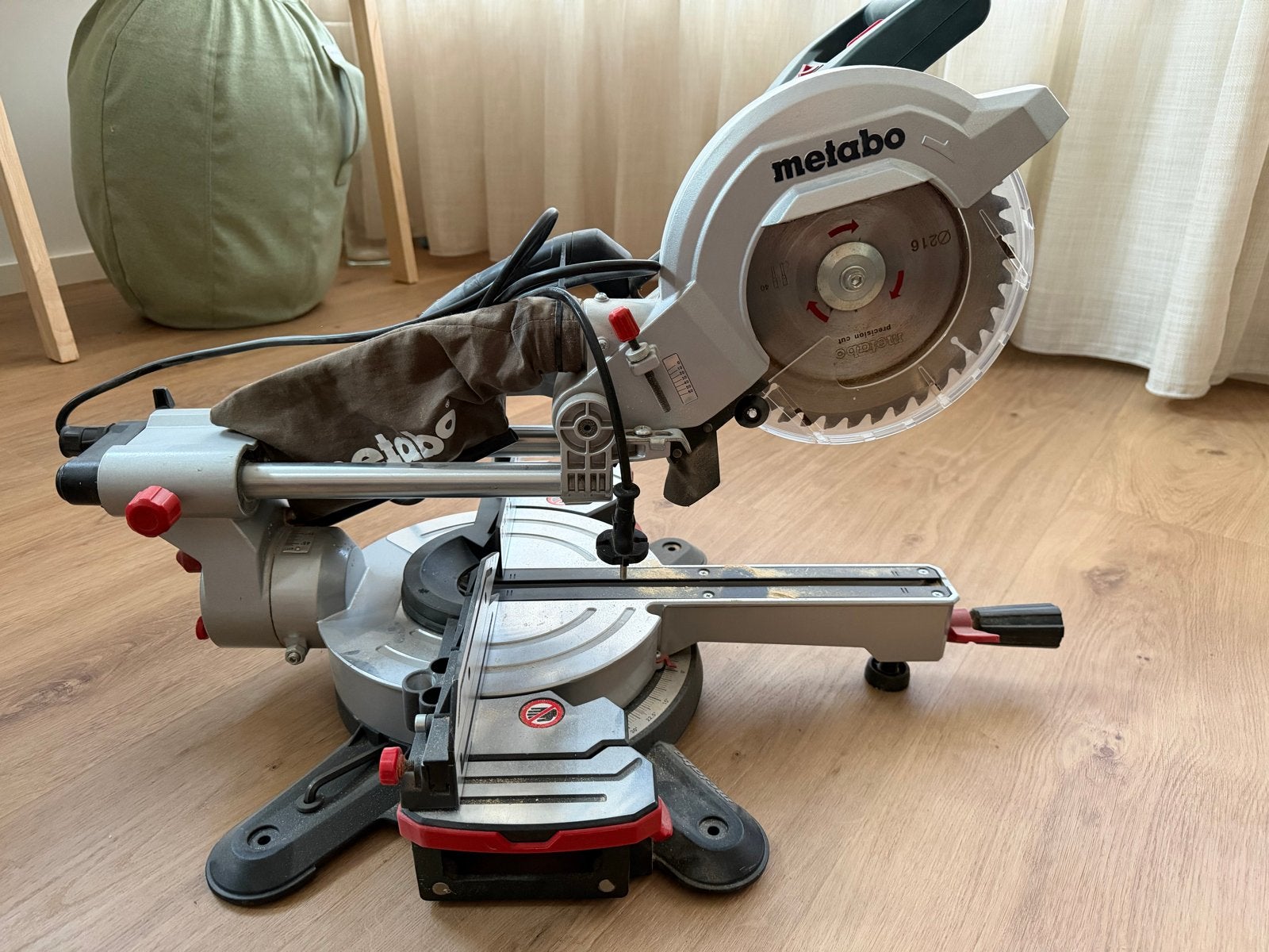 Metabo Afkortzaag, Doe-het-zelf en Verbouw, Gereedschap | Zaagmachines, Ophalen, Gebruikt, 70 mm of meer, Afkortzaag