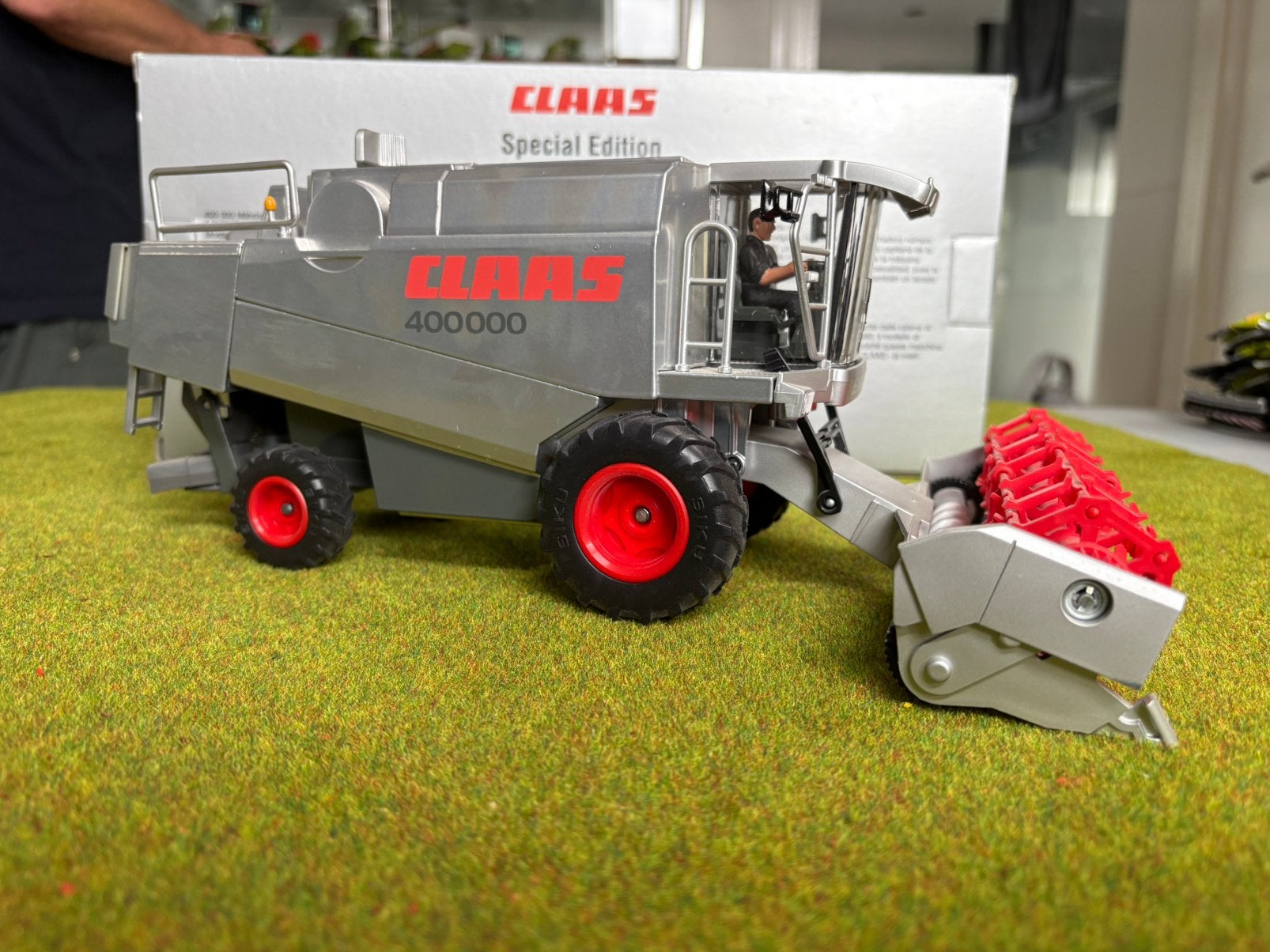 Claas lexion 400000imited editon siku, Hobby en Vrije tijd, Modelauto's | 1:32, Ophalen of Verzenden, Zo goed als nieuw, Tractor of Landbouw