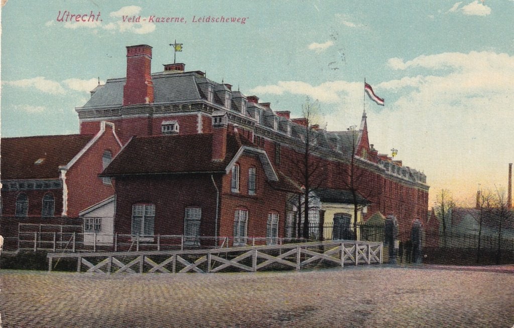 Oude Ansichtkaart Utrecht Veld-Kazerne Leidscheweg, Ophalen of Verzenden, Voor 1920, Gelopen, Utrecht