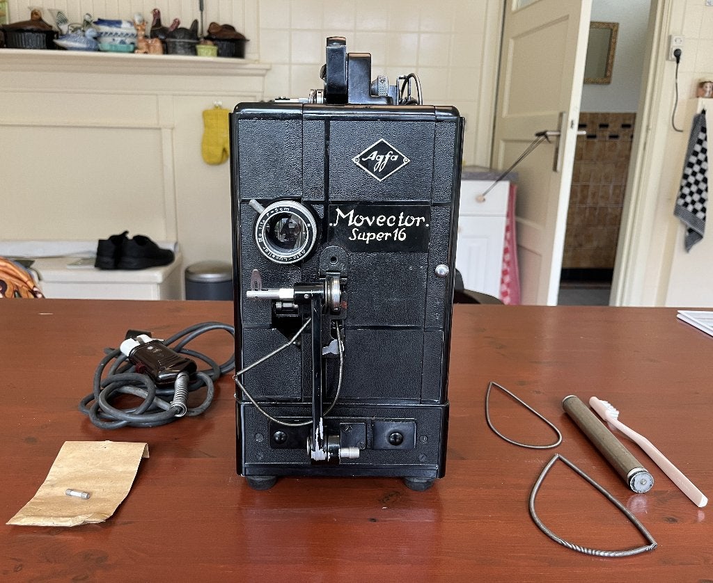 Agfa Movector Super 16 filmprojector '30-'50 met houten kist, Ophalen of Verzenden, Voor 1940, Projector