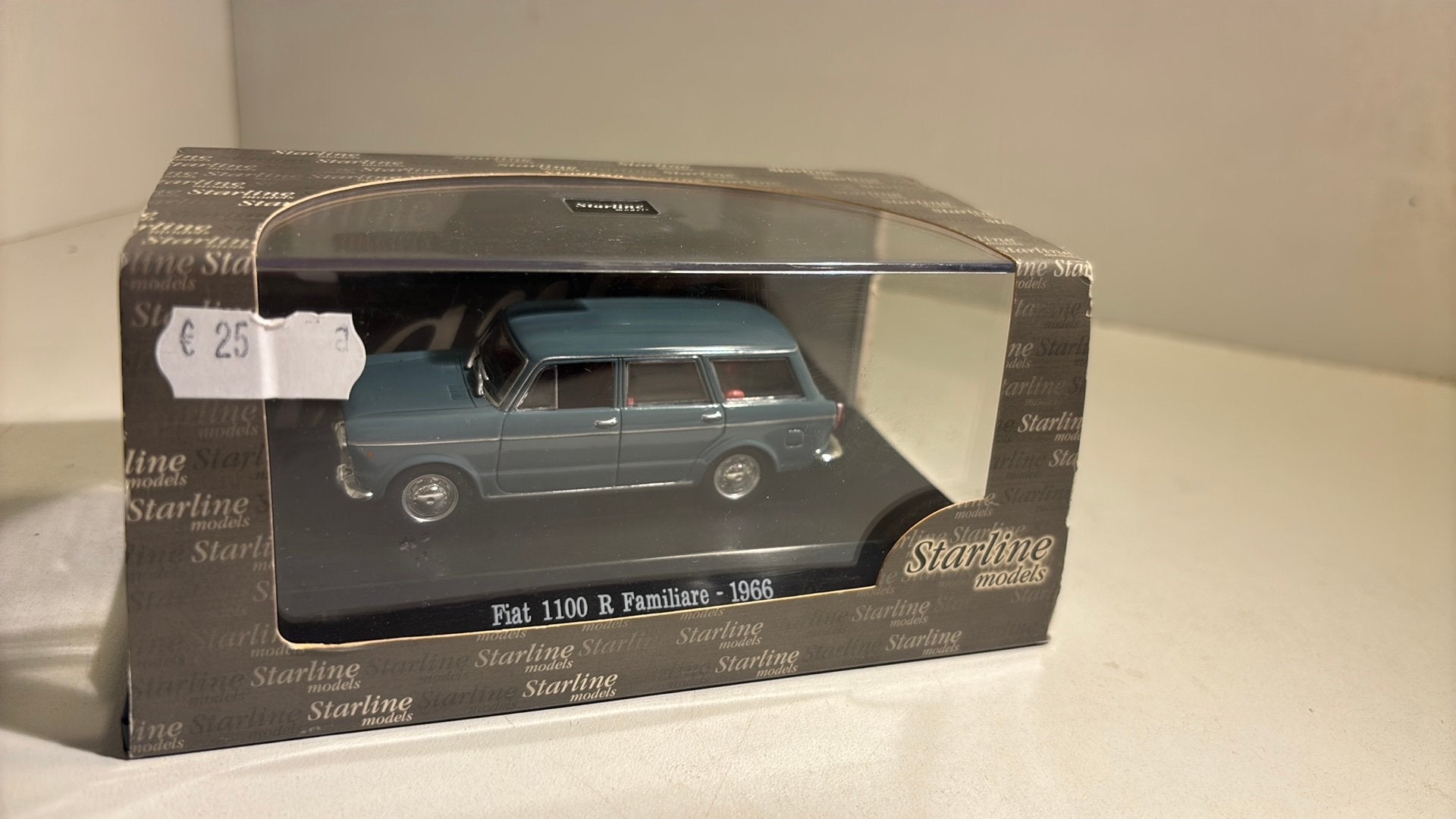 Fiat 1100 r familiare 1966 starline 1.43, Hobby en Vrije tijd, Overige merken, Auto, Ophalen of Verzenden, A