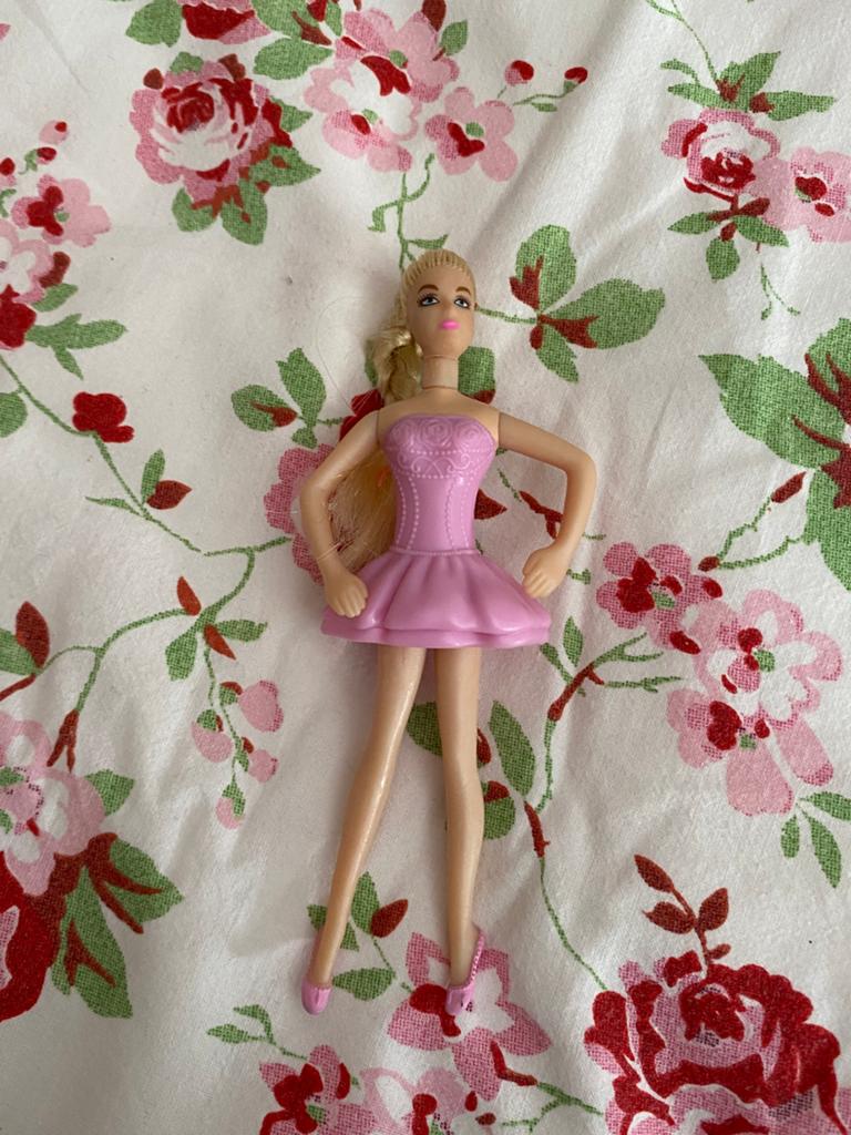 Barbie poppetje, Kinderen en Baby's, Speelgoed | Poppen, Ophalen of Verzenden, Gebruikt, Barbie