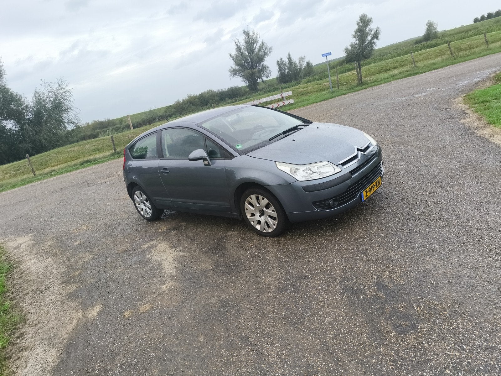 Citroen c4 coupe automaat 2006, Auto's, Zwart, 4 cilinders, 1600 cc, Trekhaak