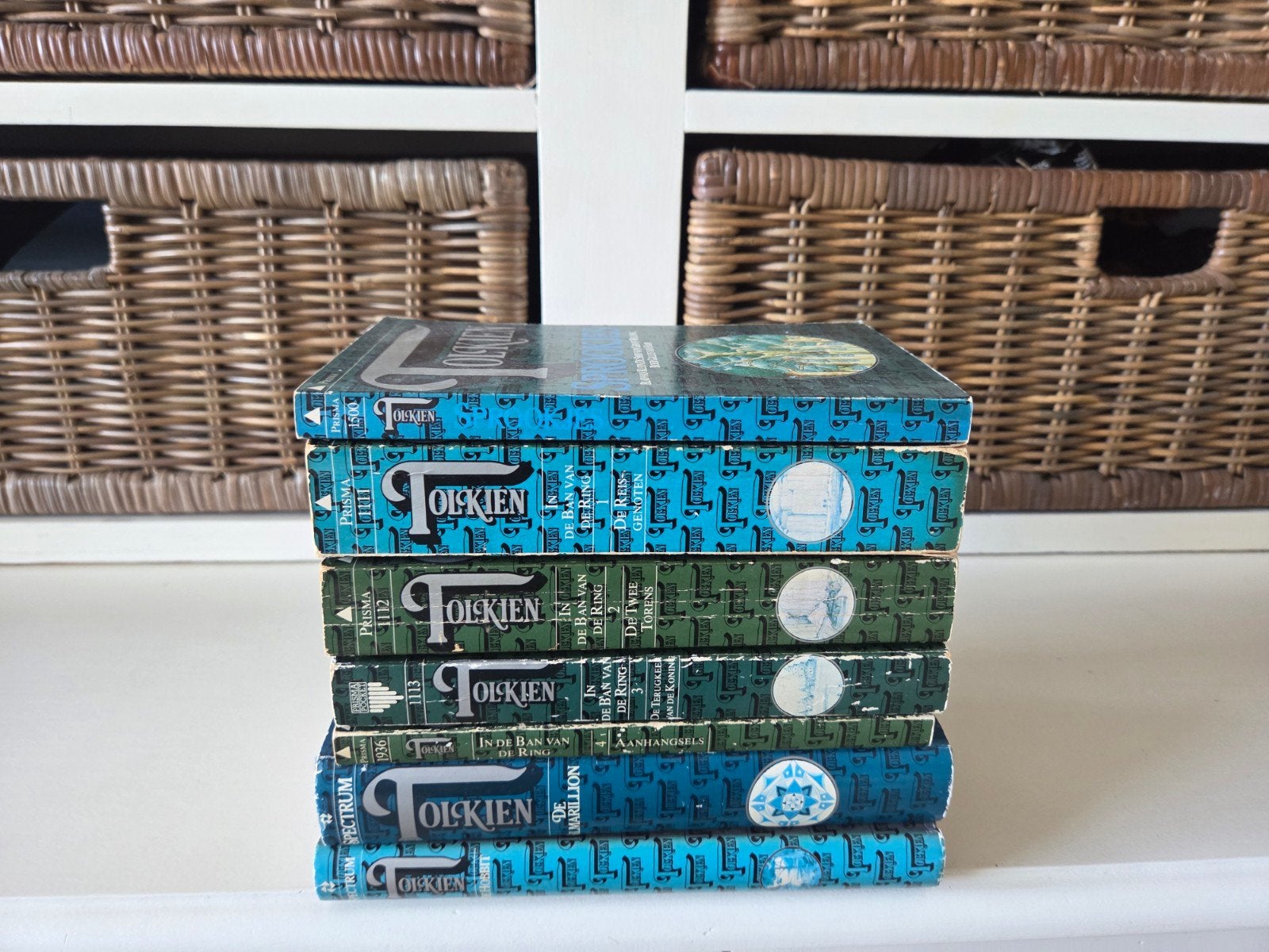 Tolkien prisma en spectrum pocket boekjes ( stuks), Ophalen of Verzenden, Gelezen