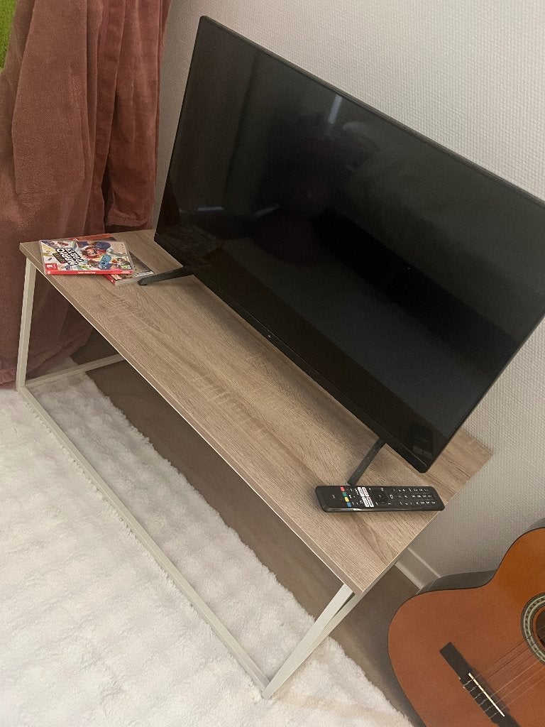 Tv meubel witte poten met houten tafelblad, Huis en Inrichting, Kasten | Televisiemeubels, Ophalen, 50 tot 100 cm, Zo goed als nieuw
