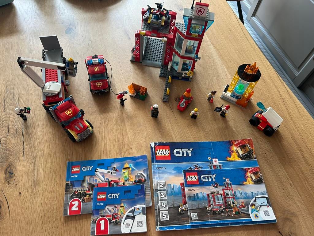 Legosets Brandweerkazerne & Grote ladderwagen, City, Lego, Ophalen of Verzenden, Complete set