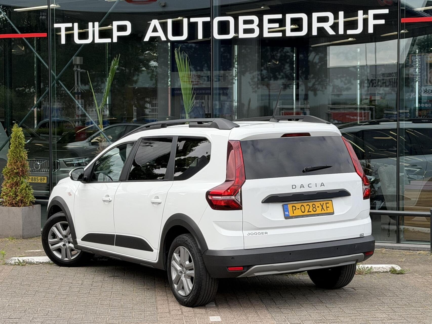 Dacia Jogger 1.0 TCe Bi-Fuel Comfort 7p. Airco Cruise NAP, Auto's, Dacia, Voorwielaandrijving, 1227 kg, Stof, 7 stoelen