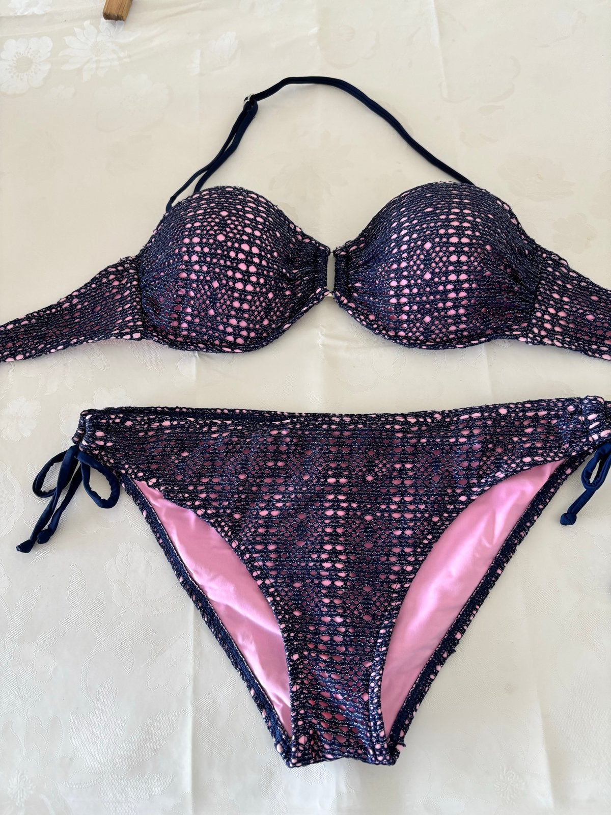 Dolores Cortés Bikini - Donkerblauw met roze detail, Ophalen of Verzenden, Zo goed als nieuw, Meerkleurig, Bikini