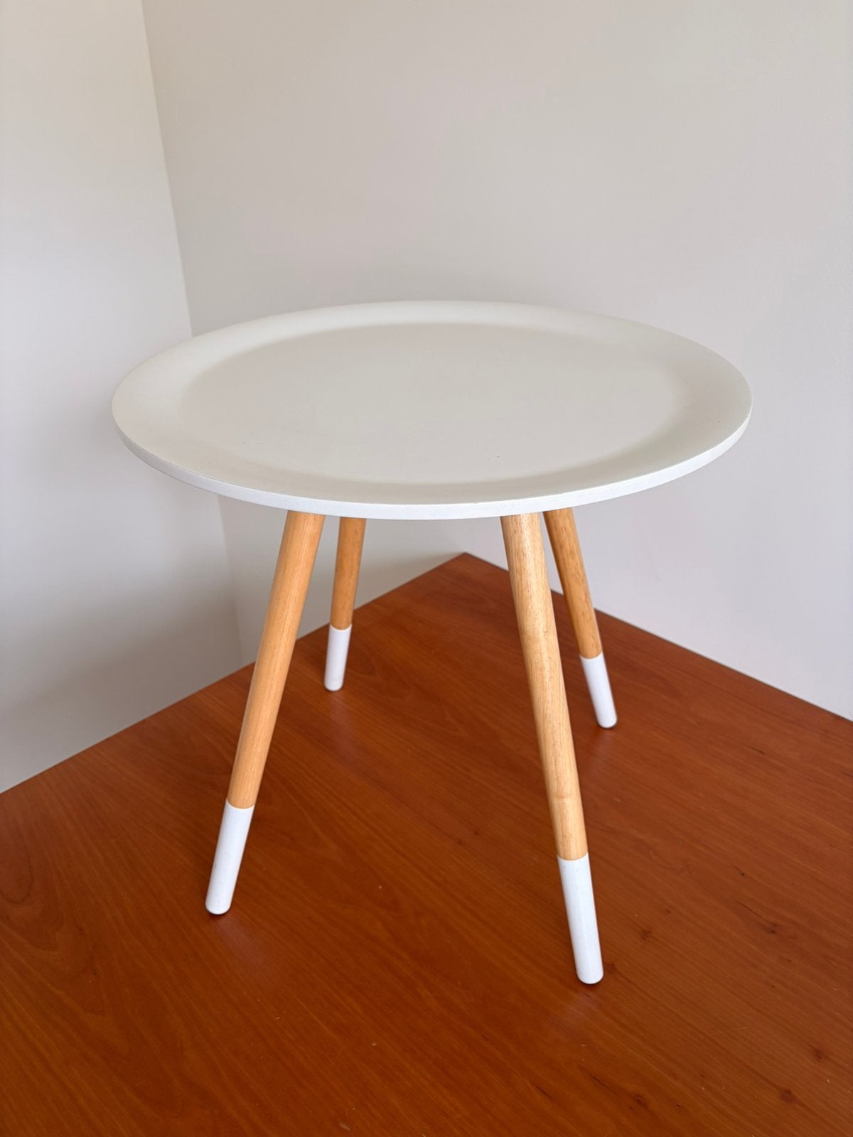 Zuiver Two Tone Bijzettafel - 48 cm - Wit, Minder dan 55 cm, Rond, Zo goed als nieuw, Hout
