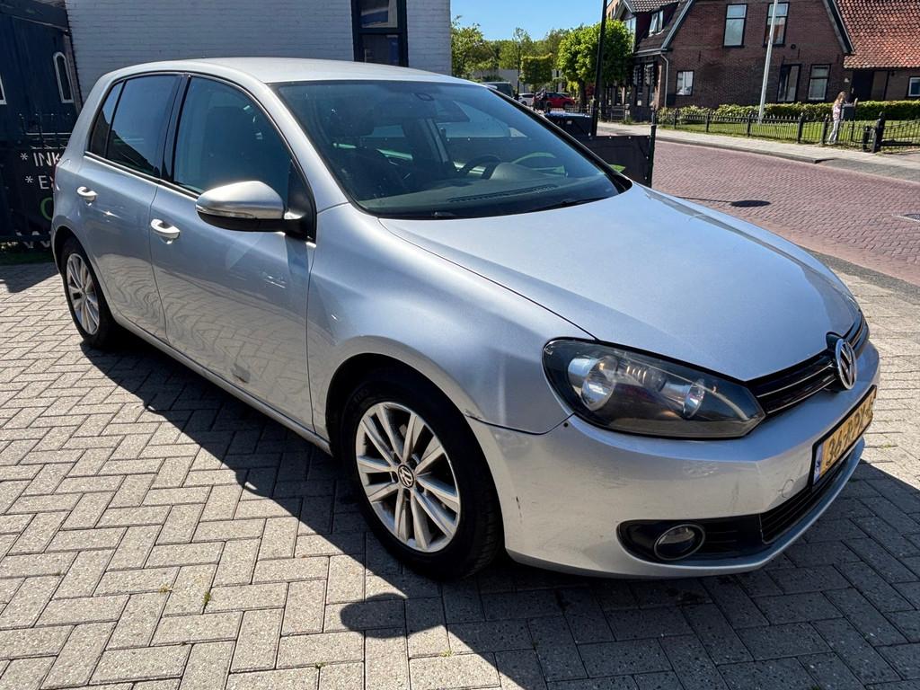 Volkswagen Golf 1.2 TSI Highline BlueMotion | automaat | lee, Auto's, Volkswagen, Euro 5, Gebruikt, 4 cilinders, Alcantara