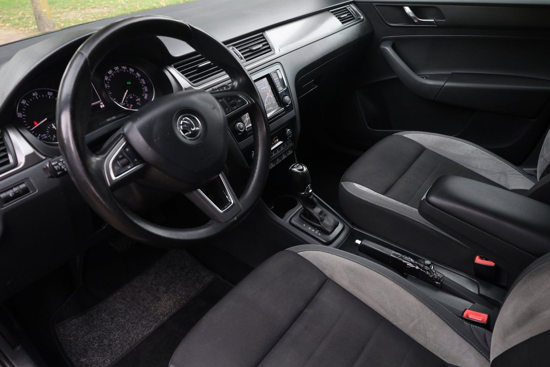 Skoda Rapid Spaceback 1.2 TSI Greentech JOY Aut. | Xenon | S, Dealer onderhouden, Stof, Gebruikt, 4 cilinders