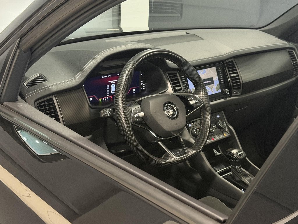 Skoda Kodiaq 1.5 TSI Sportline Business | Trekhaak | Panoram, Auto's, Skoda, 4 cilinders, 150 pk, Zwart, Bedrijf