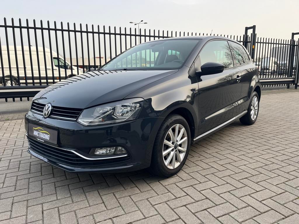 Volkswagen polo 1.0 Lounge Edition / Veel Opties / APKnieuw, Auto's, Volkswagen, Voorwielaandrijving, Stof, USB, Bedrijf