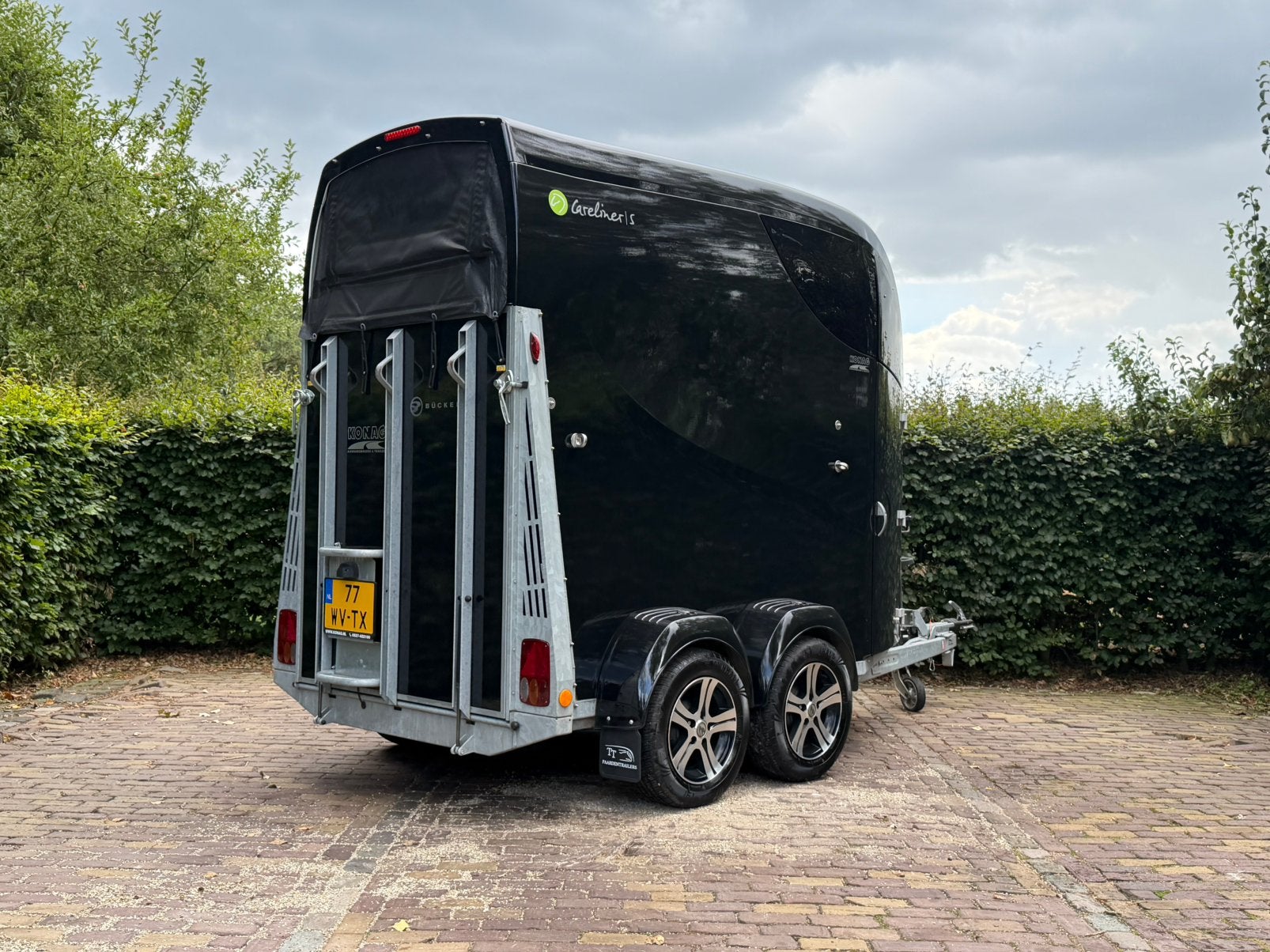 Prachtig mooie 1.5 paards bucker careliner s met zadelkamer, Ophalen, Zo goed als nieuw, 5453SL, Polyester