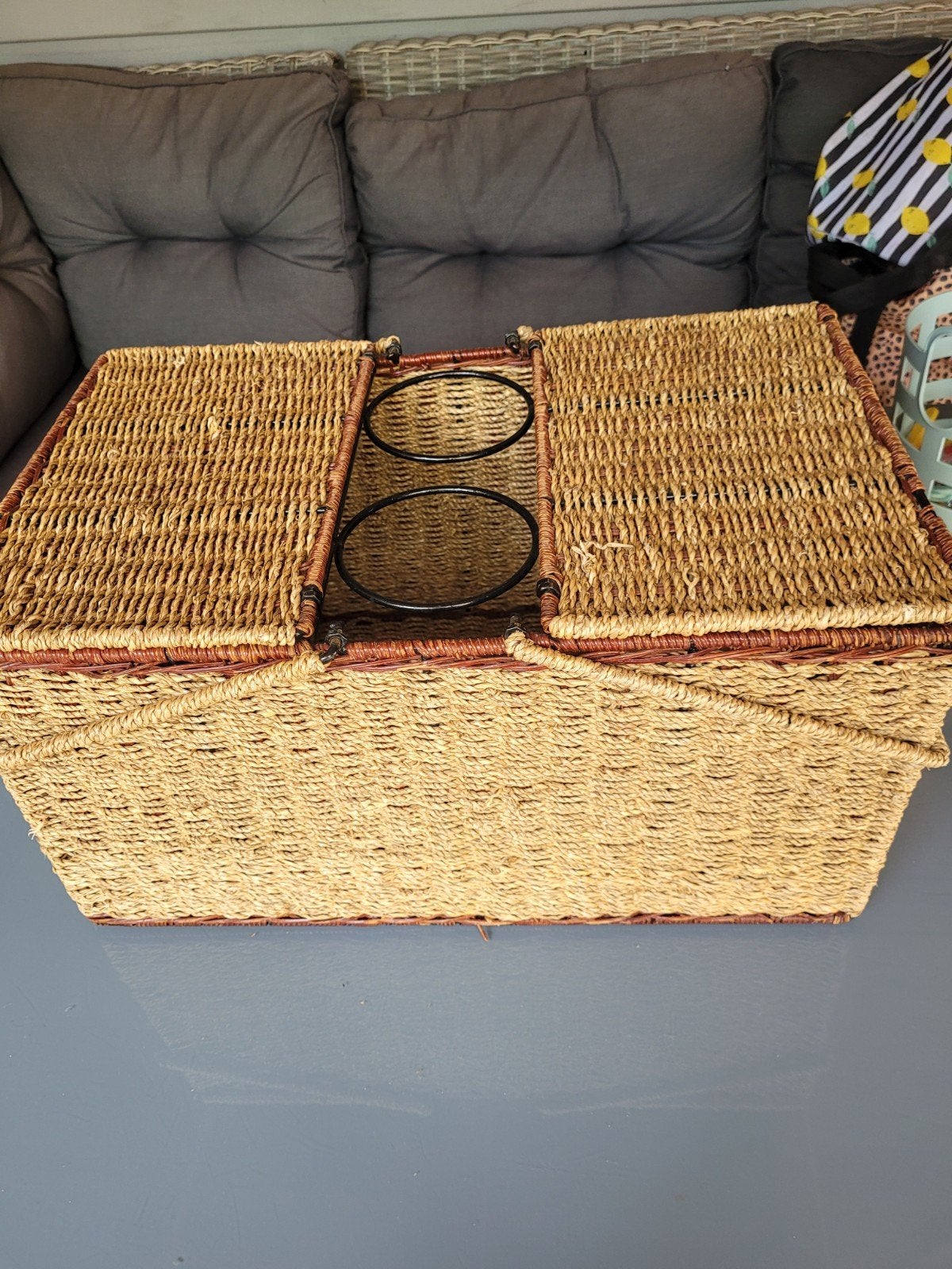 Grote rieten picknickmand met flessenhouders, Ophalen of Verzenden, Zo goed als nieuw, Zonder inhoud