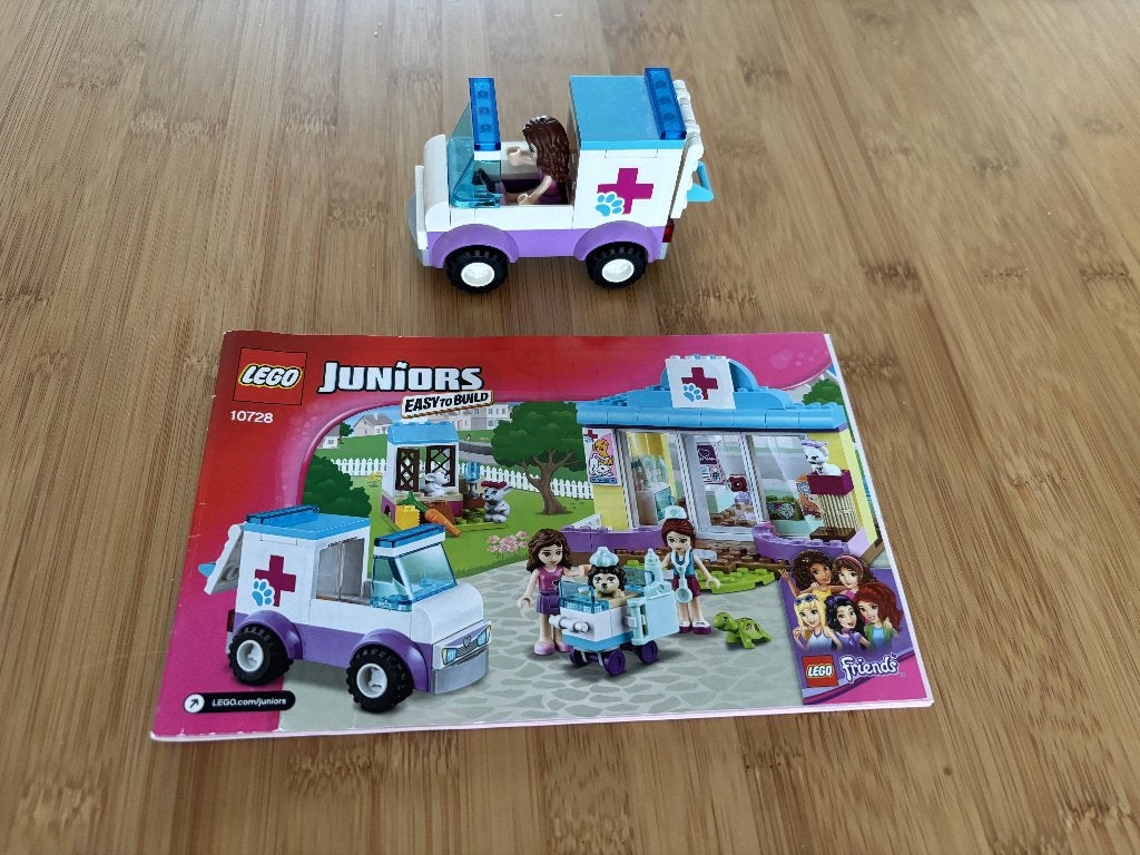 LEGO Friends Juniors Mia's dierenkliniek 10728, Lego, Friends, Ophalen of Verzenden, Complete set