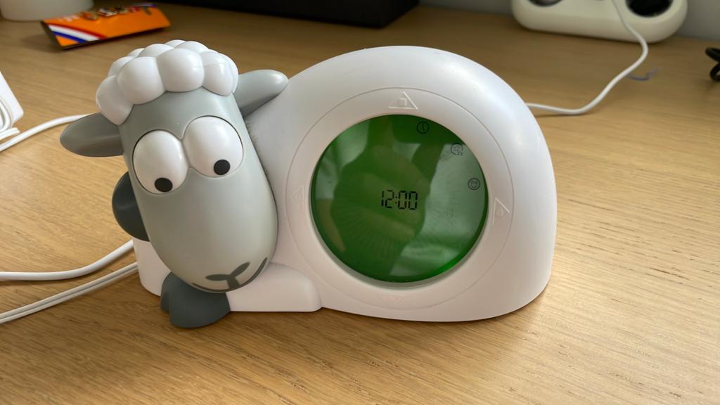 Zazu Sam slaaptrainer, Ophalen, Zo goed als nieuw, Digitaal, Wekker of Tafelklok