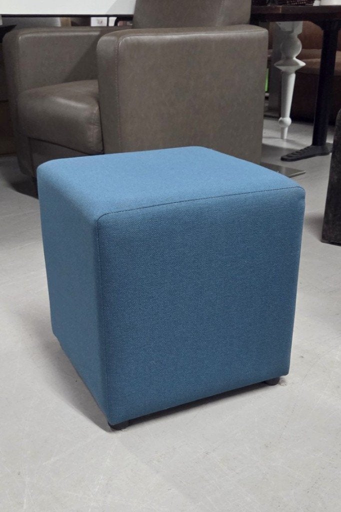 Vierkante poef hocker voetenbank blauw stof 40x40x45, Minder dan 50 cm, Vierkant, Minder dan 50 cm, Ophalen of Verzenden