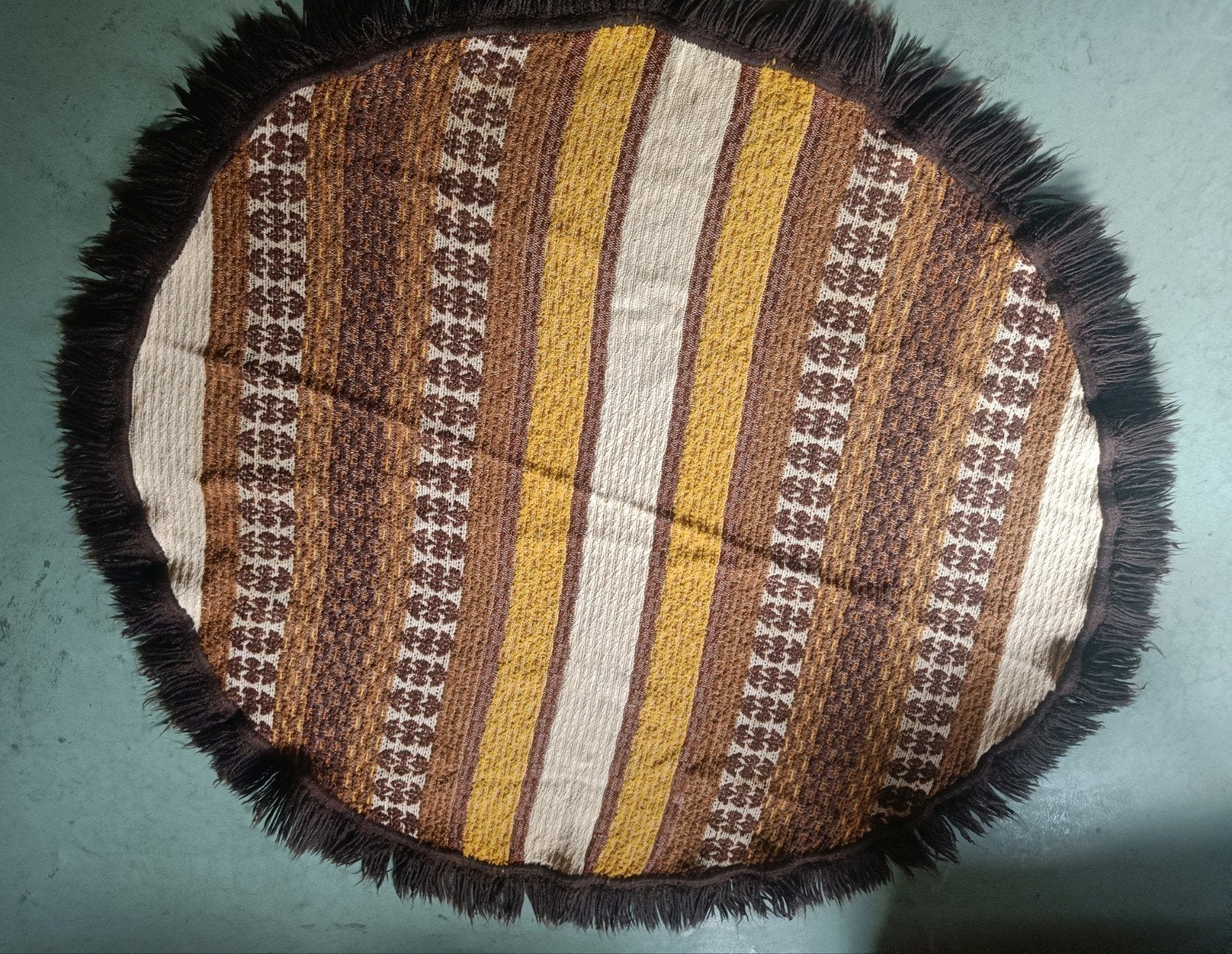Vintage Ovaal gestreept tafelkleed met franje in bruin/oker, Gebruikt, Ophalen of Verzenden, Meerkleurig, Ovaal