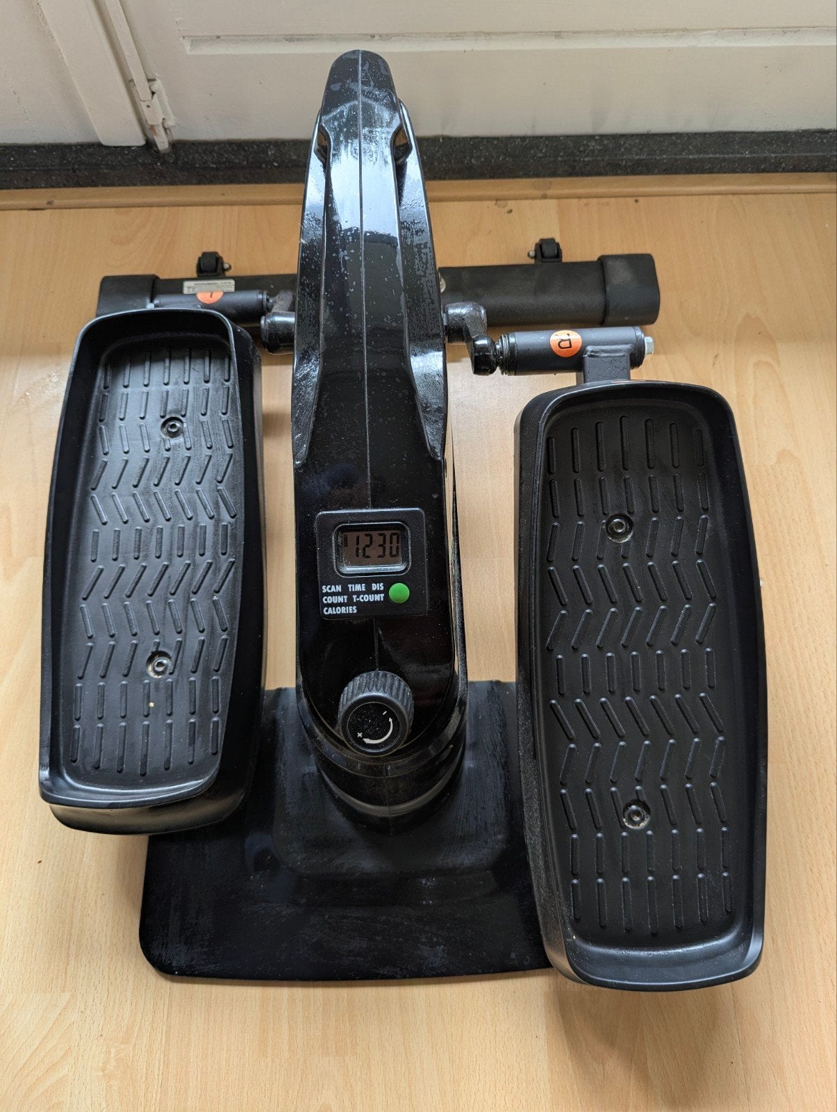 Tunturi Under Desk Bike D10 - Compacte thuistrainer, Ophalen, Zo goed als nieuw, Metaal, Benen