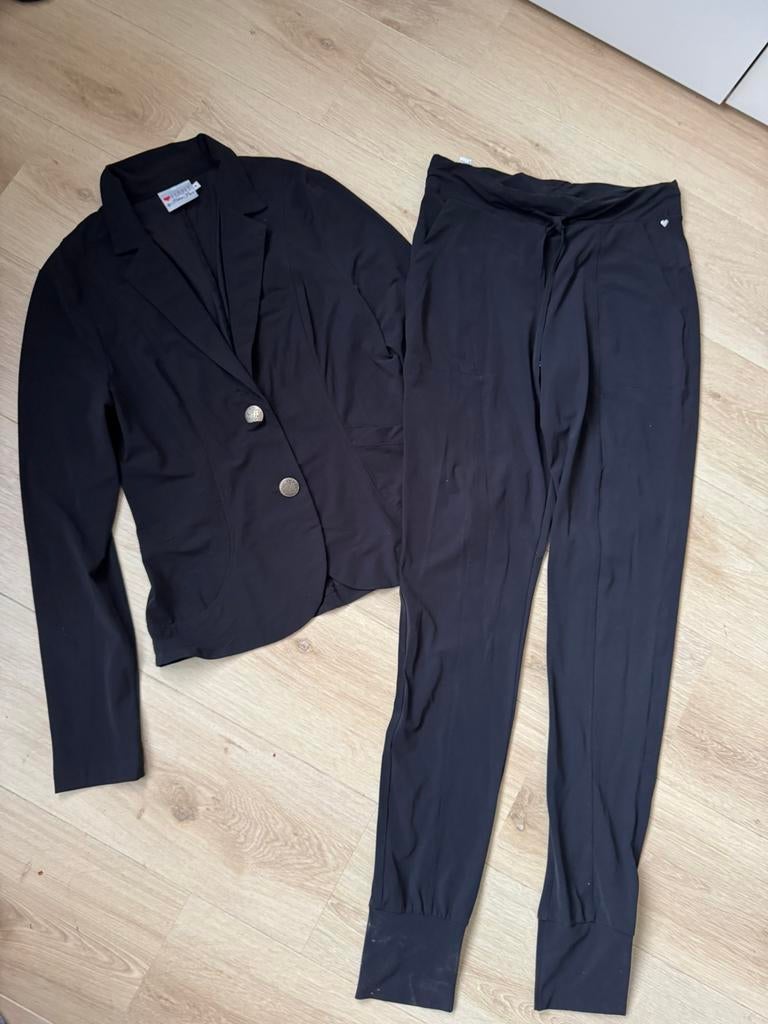Helena Hart travelstof broekpak, Kleding | Dames, Jasjes, Kostuums en Pakken, Ophalen of Verzenden, Zwart