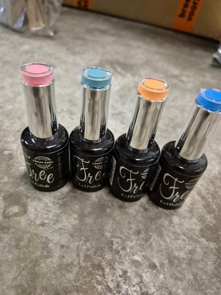 Nieuw 4x urban nails free gelpolish tpo& hema vrij (pakket2), Overige kleuren, Nieuw, Ophalen of Verzenden, Handen en Nagels