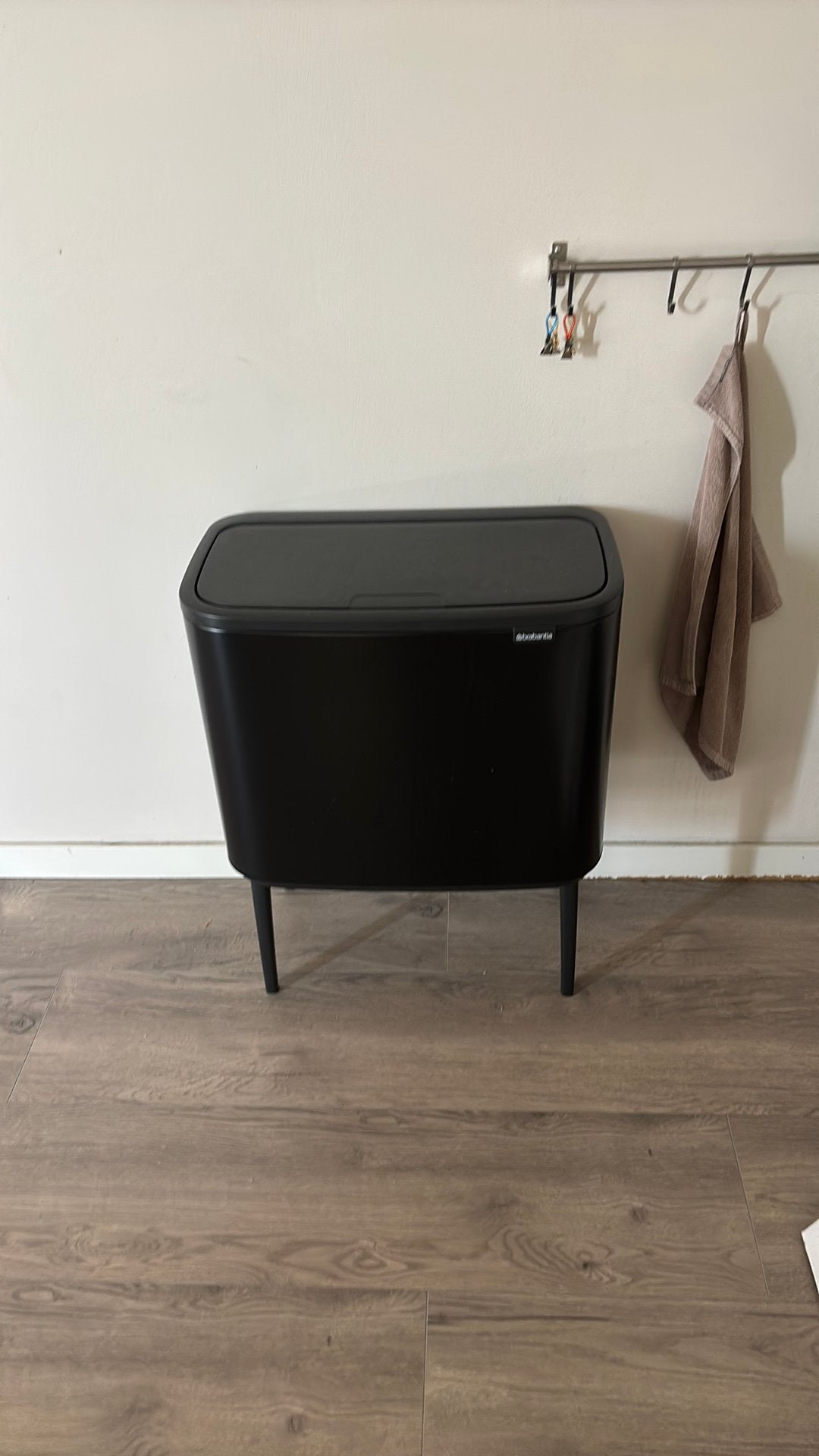 Brabantia bo touch bin 34 liter (11+23 liter) mat zwart, 30 tot 40 liter, Ophalen, Gebruikt, Overige materialen