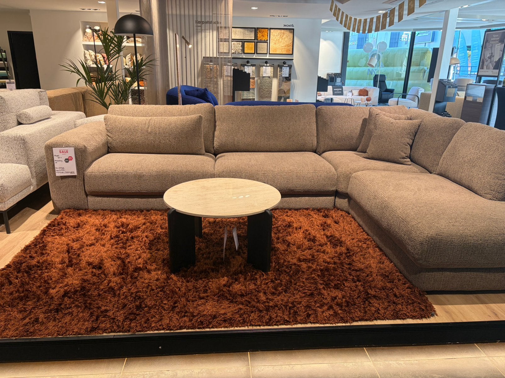 Montel 40-3 343x230, Ophalen, Zo goed als nieuw, Stof