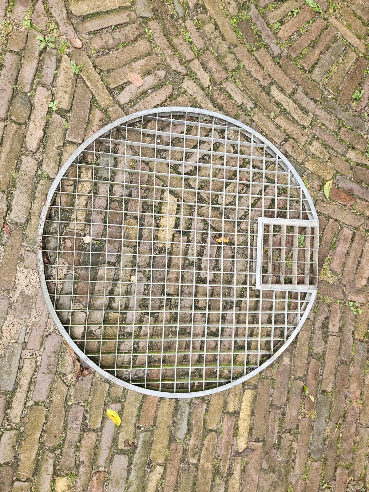 Metalen afdekrooster vijver fontein rond 88-90 cm, Tuin en Terras, Ophalen, Gebruikt, Overige typen
