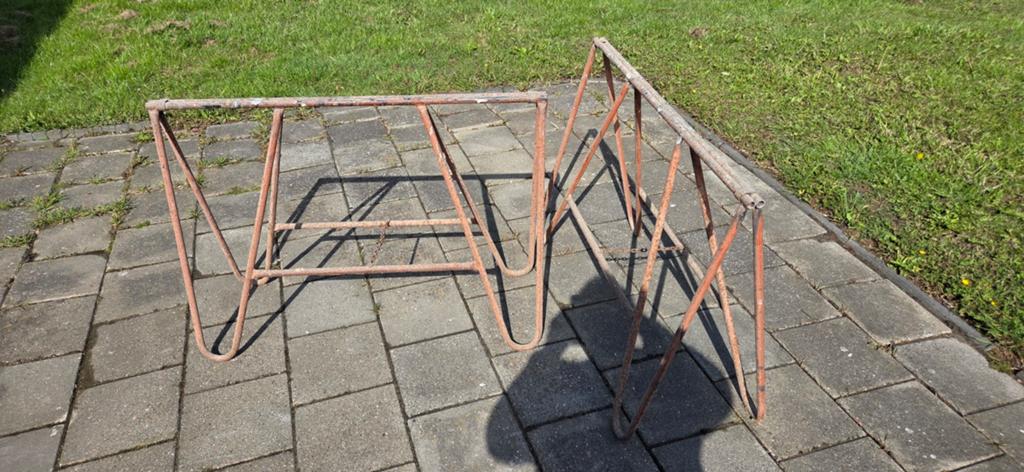 Steigerbokken / Schragen metaal (2 stuks), Doe-het-zelf en Verbouw, Steigers, Ophalen, Gebruikt, Overige typen, Minder dan 2 meter