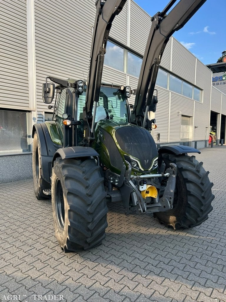 Valtra N155 Tractor met voorlader, Niet opgegeven, -, Niet opgegeven, Tot 2500