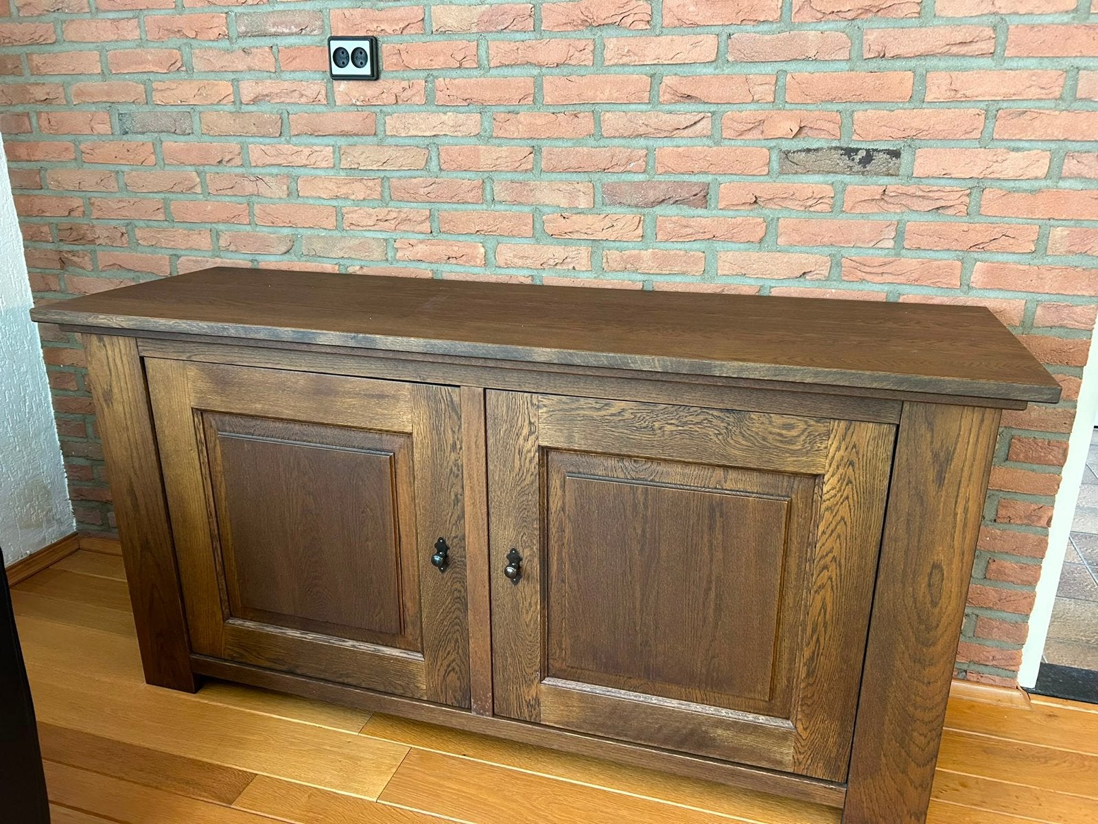 Massief eiken dressoir met twee deuren, Ophalen, 100 tot 150 cm, Eikenhout, Zo goed als nieuw