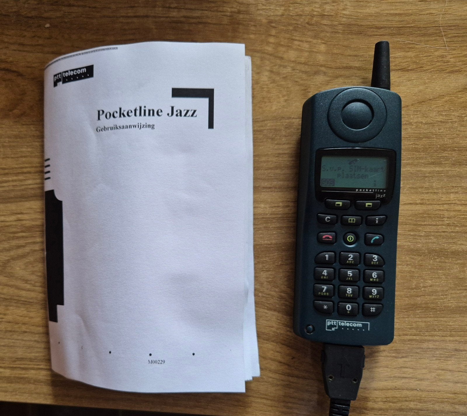 Pocketline Jazz zeldzame retro mobiele telefoon met oplader, Telecommunicatie, Mobiele telefoons | Overige merken, Ophalen, Gebruikt