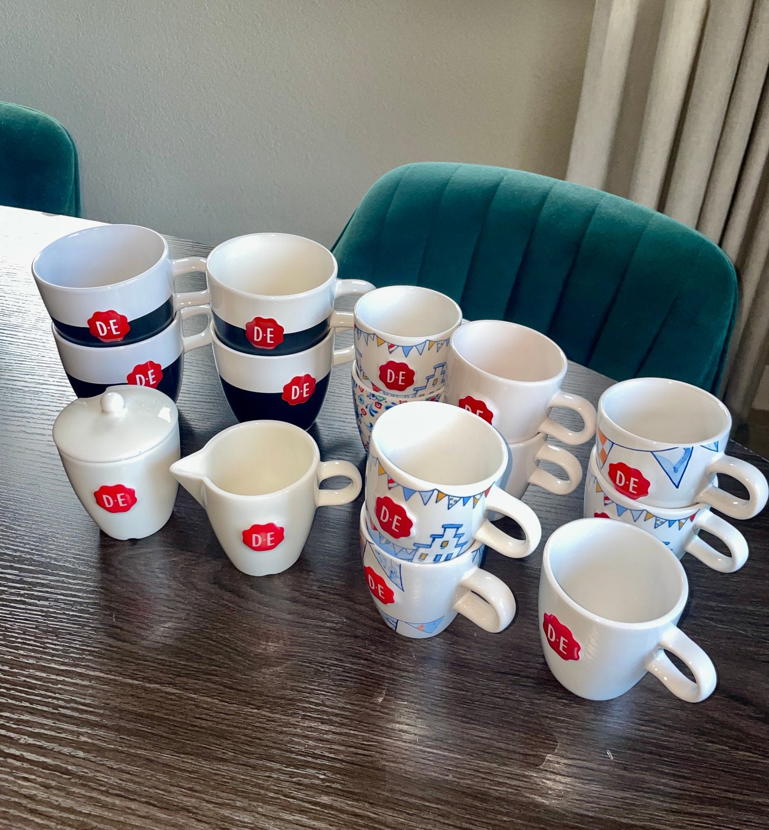 Douwe egberts kopjes, Overige merken, Ophalen of Verzenden, Zo goed als nieuw, Overige stijlen