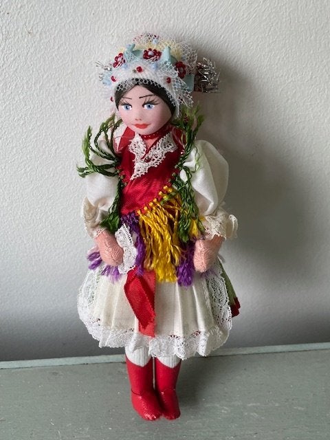 vintage stoffen klederdracht pop. Hongarije / Boedapest., Ophalen, Zo goed als nieuw, Pop