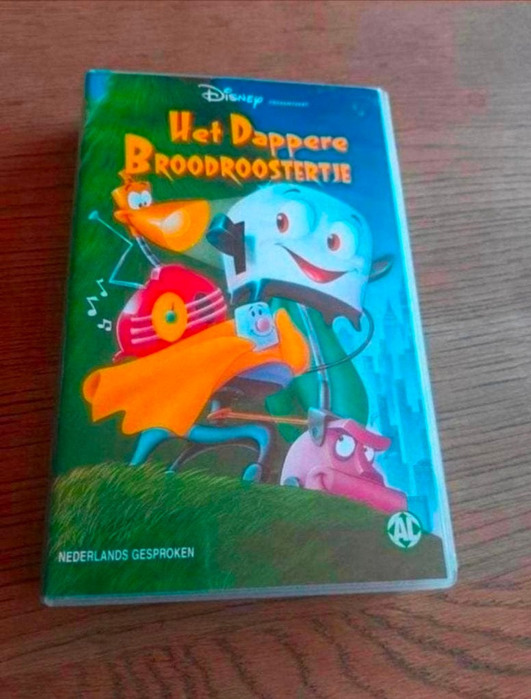 Disney Het Dappere Broodroostertje videoband., Gebruikt, Tekenfilm, Alle leeftijden, Ophalen of Verzenden