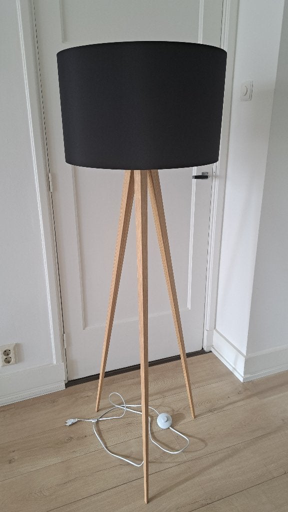 ZUIVER, TRIPOD WOOD met 2x lampenkap wit+zwart, Ophalen, 100 tot 150 cm, Zo goed als nieuw, Metaal