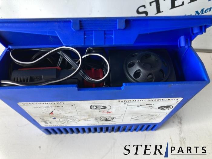 Bandenpomp van een Mercedes A-Klasse, Auto-onderdelen, Gebruikt, -, Ophalen of Verzenden, -