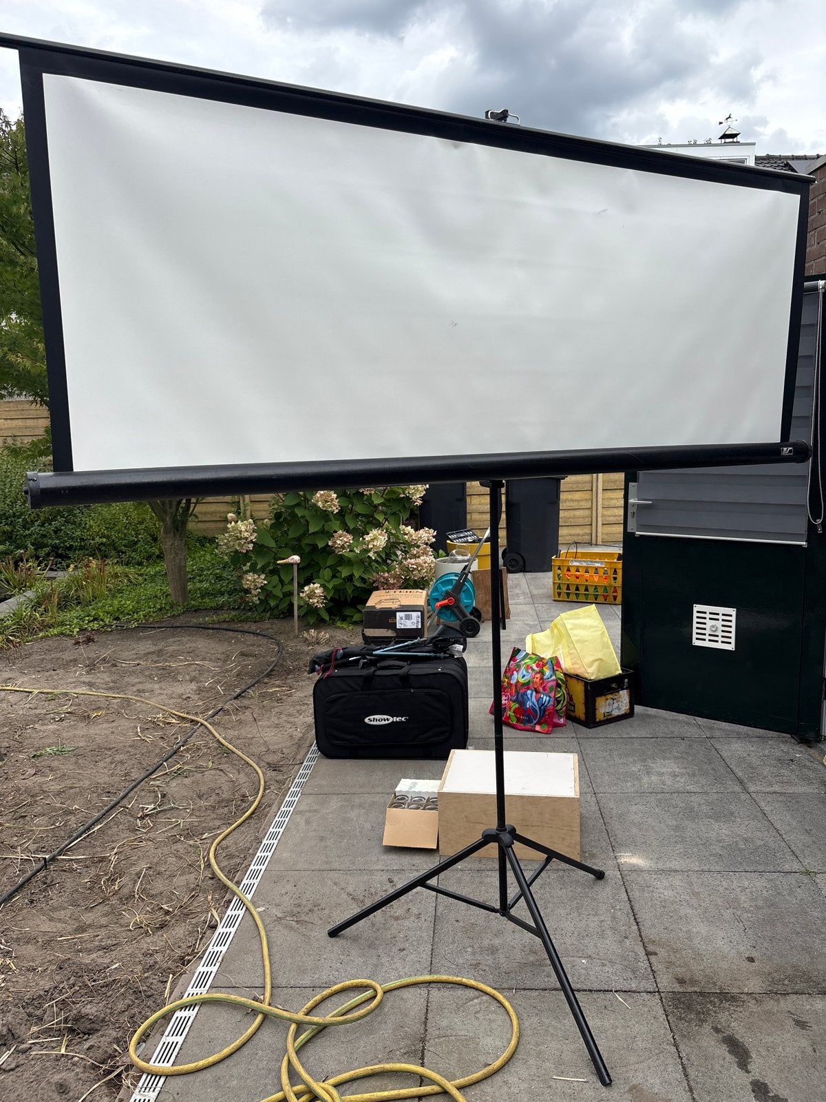 Elite Screens Statief Projectiescherm - 100 inch, Ophalen, Handmatig, Gebruikt