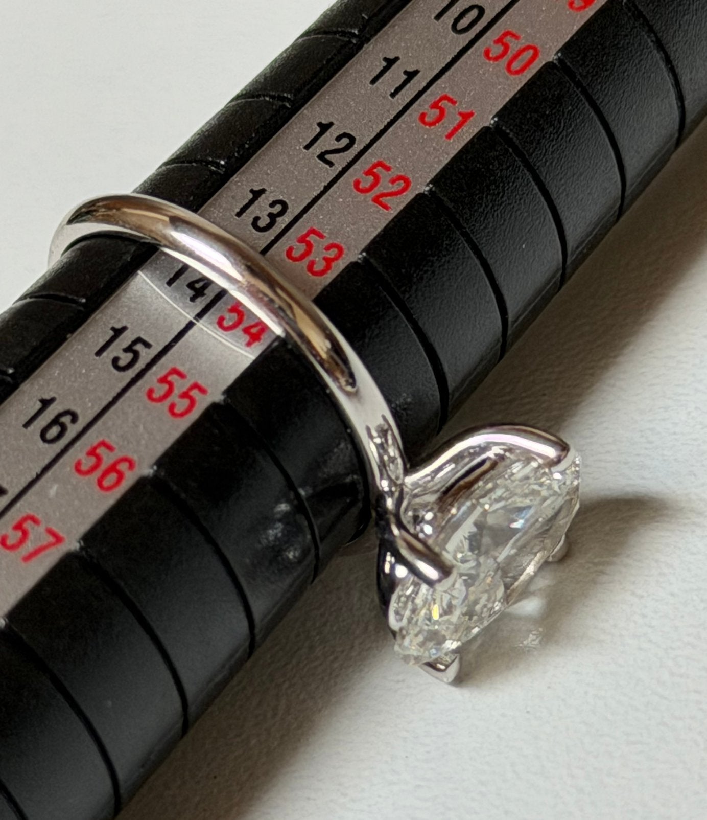 Witgouden ring met ovale VS1 diamant van 3.08 karaat, nieuw!, Sieraden, Tassen en Uiterlijk, Ringen, Nieuw, Ophalen of Verzenden