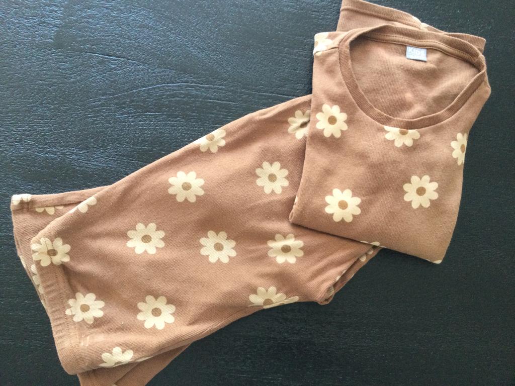 Een plaatje deze zeer nette meiden pyjama 164/170, Ophalen of Verzenden, Zo goed als nieuw, Meisje, Nacht- of Onderkleding