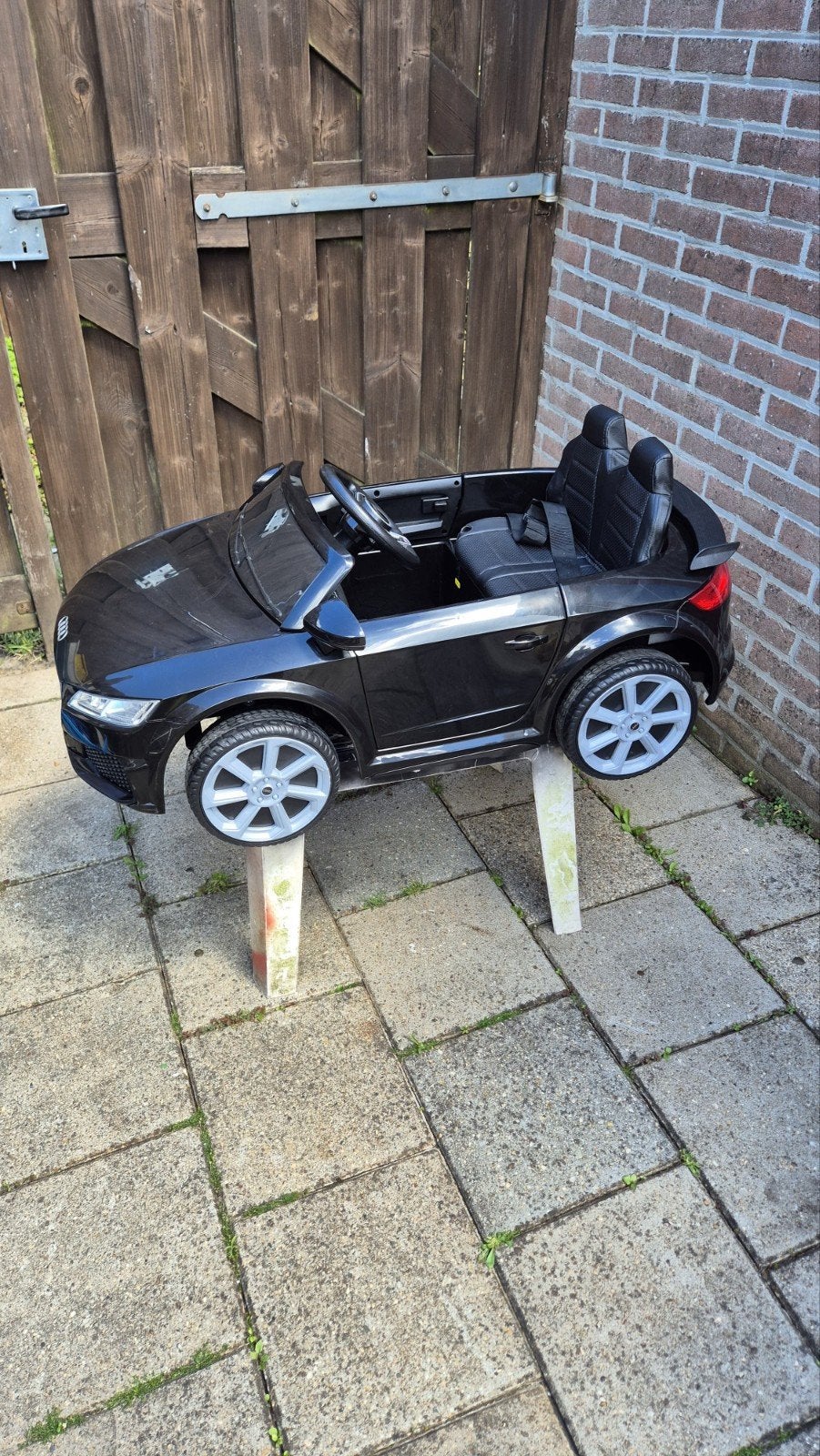Audi TT RS Roadster elektrische kinderauto, Ophalen, Gebruikt