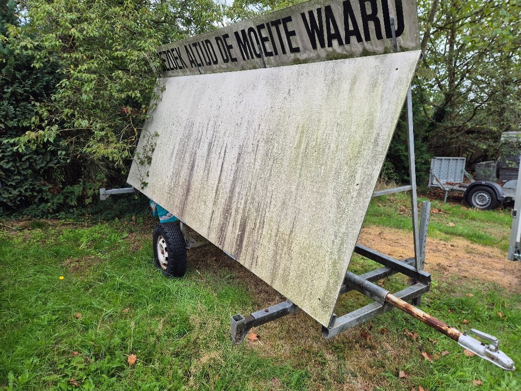 aanhanger onderdelen en of reclame, Ophalen