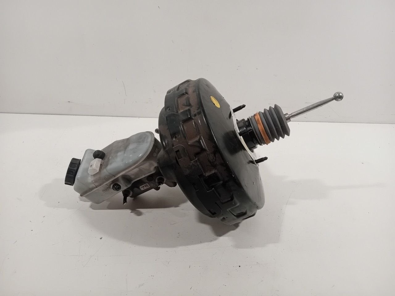 Rembekrachtiger Volkswagen Transporter, Onderdelen@venauto.nl, Van der Ven Autorecycling B.V., Gebruikt, Ettenseweg 76, 4706 PB Roosendaal, The Netherlands